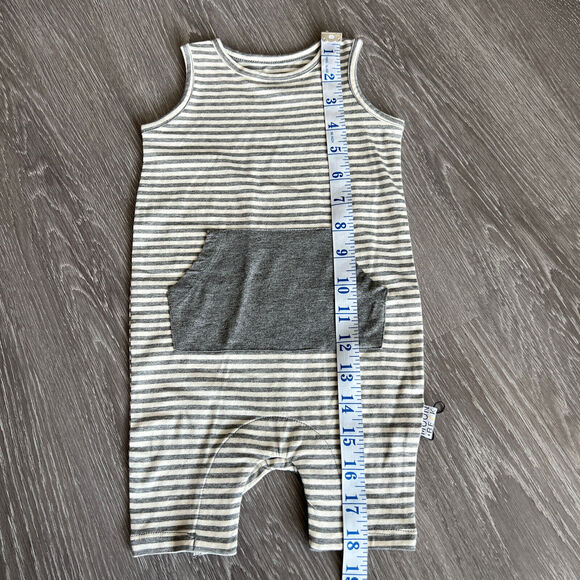 Moon + Beck Romper Kids 0-3 Months White Gray Striped Sleeveless - Picture 3 of 9